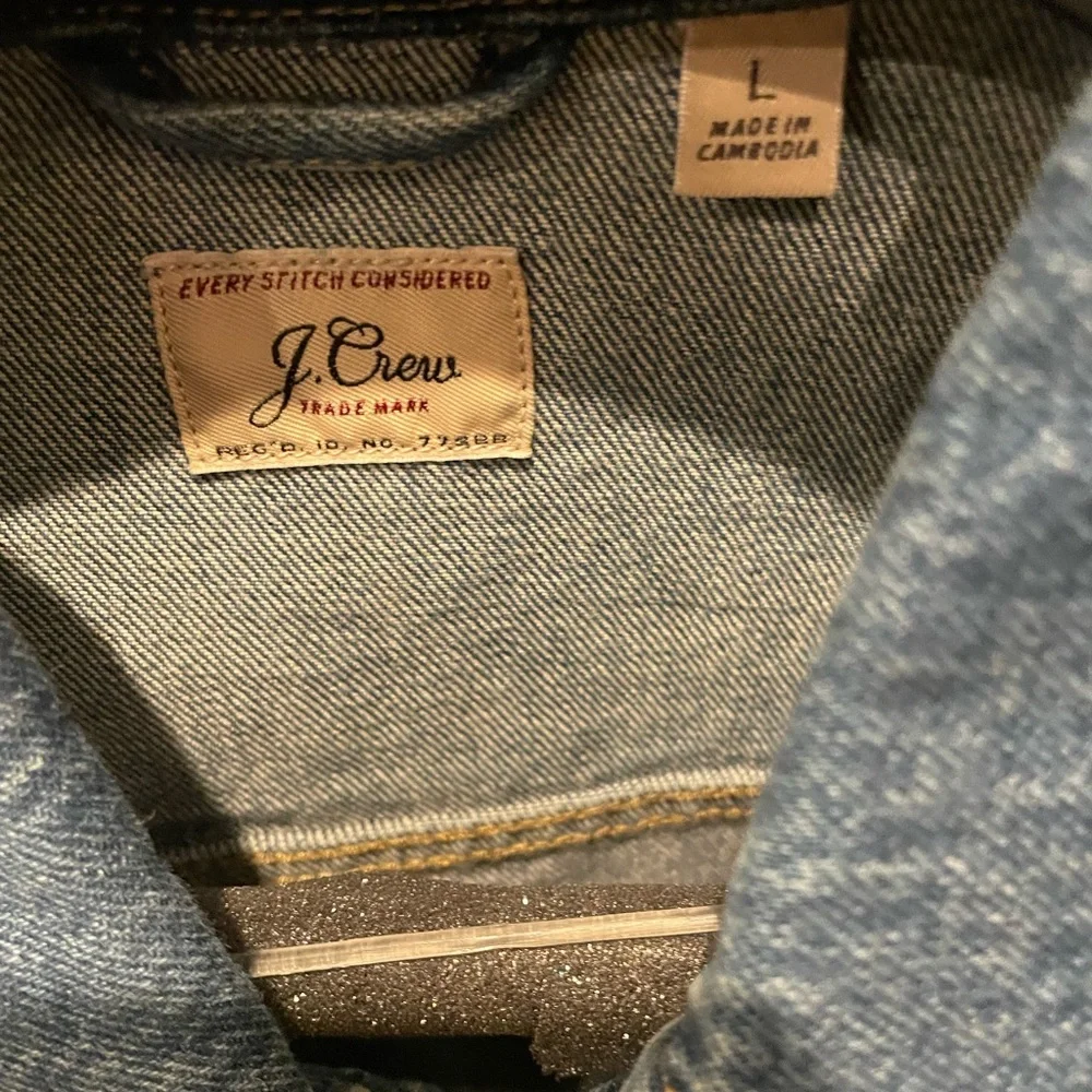 J. Crew men’s blue denim jacket size L